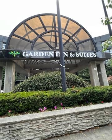 Garden Inn & Suites - Jfk New York Exterior photo